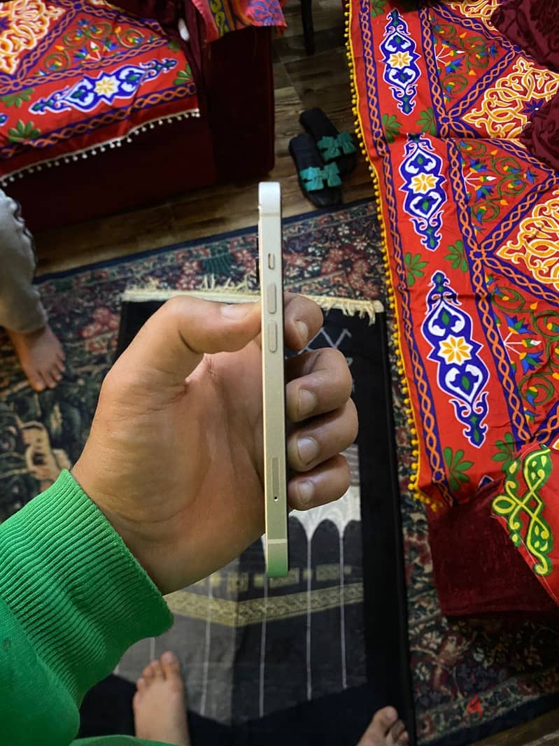 آبل - آيفون 13 2