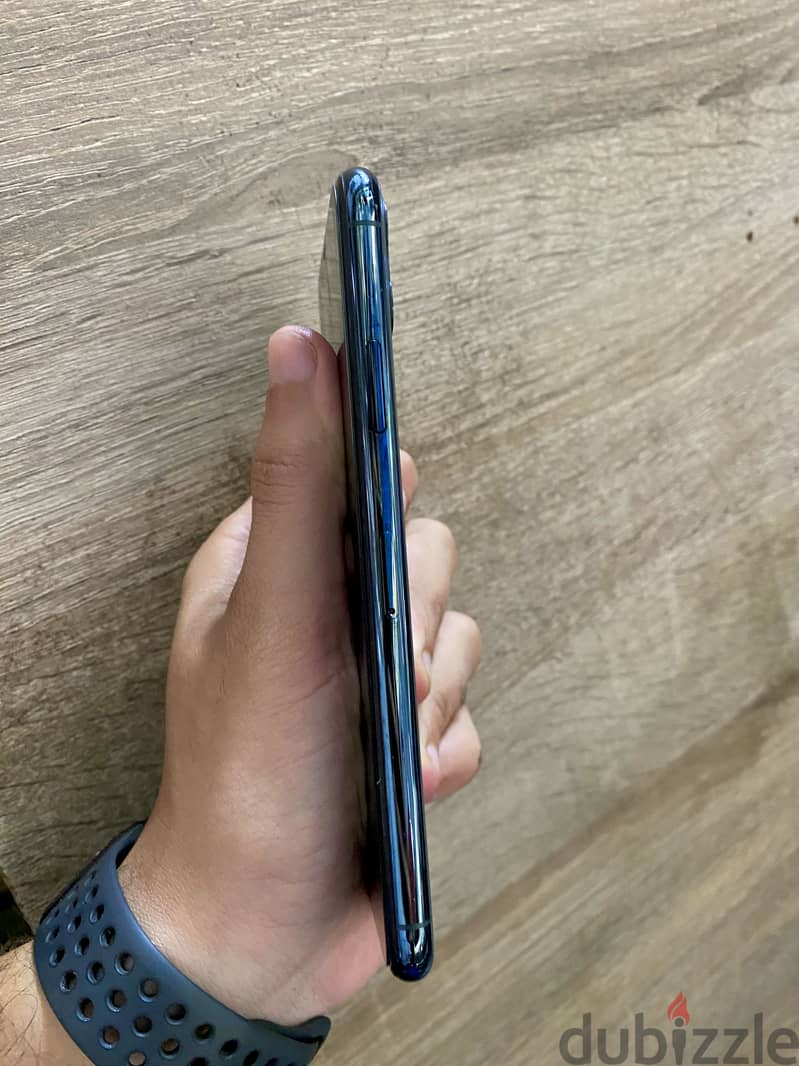 Apple - iPhone 11 Pro Max 1