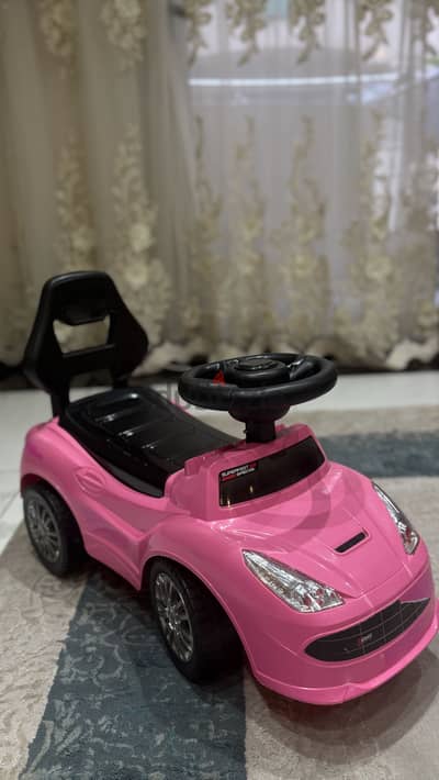 سيارة اطفال