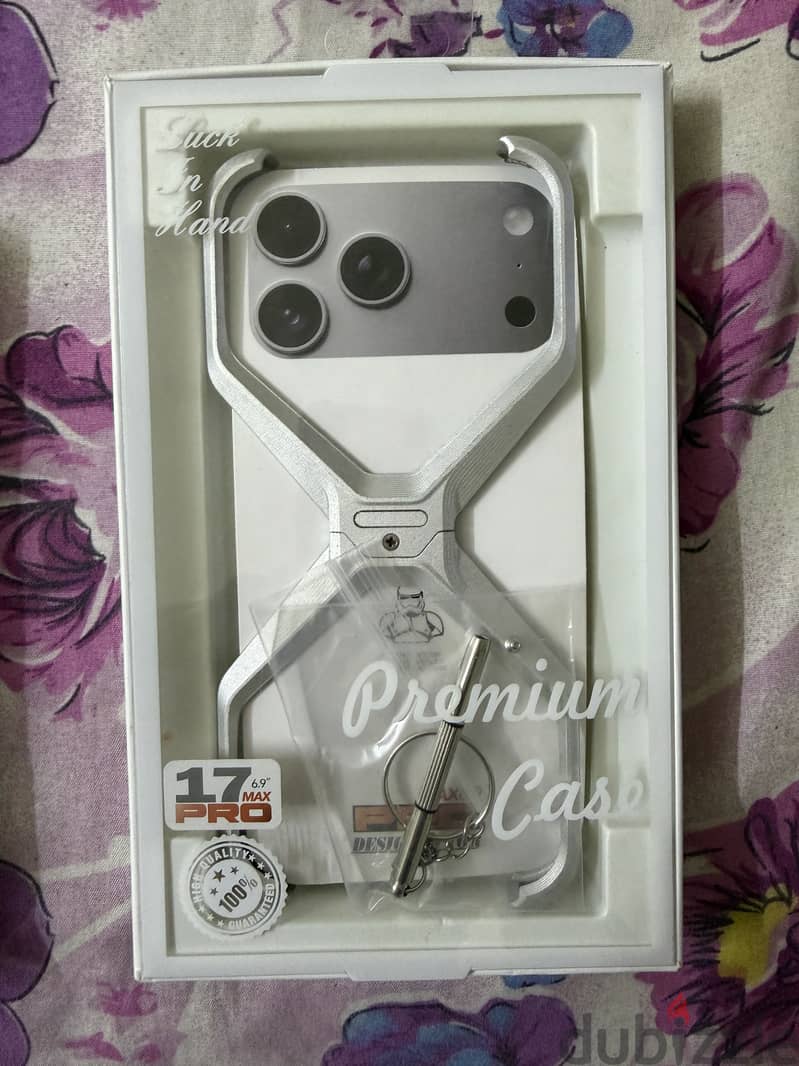 Metal case iphone 17 pro max 1