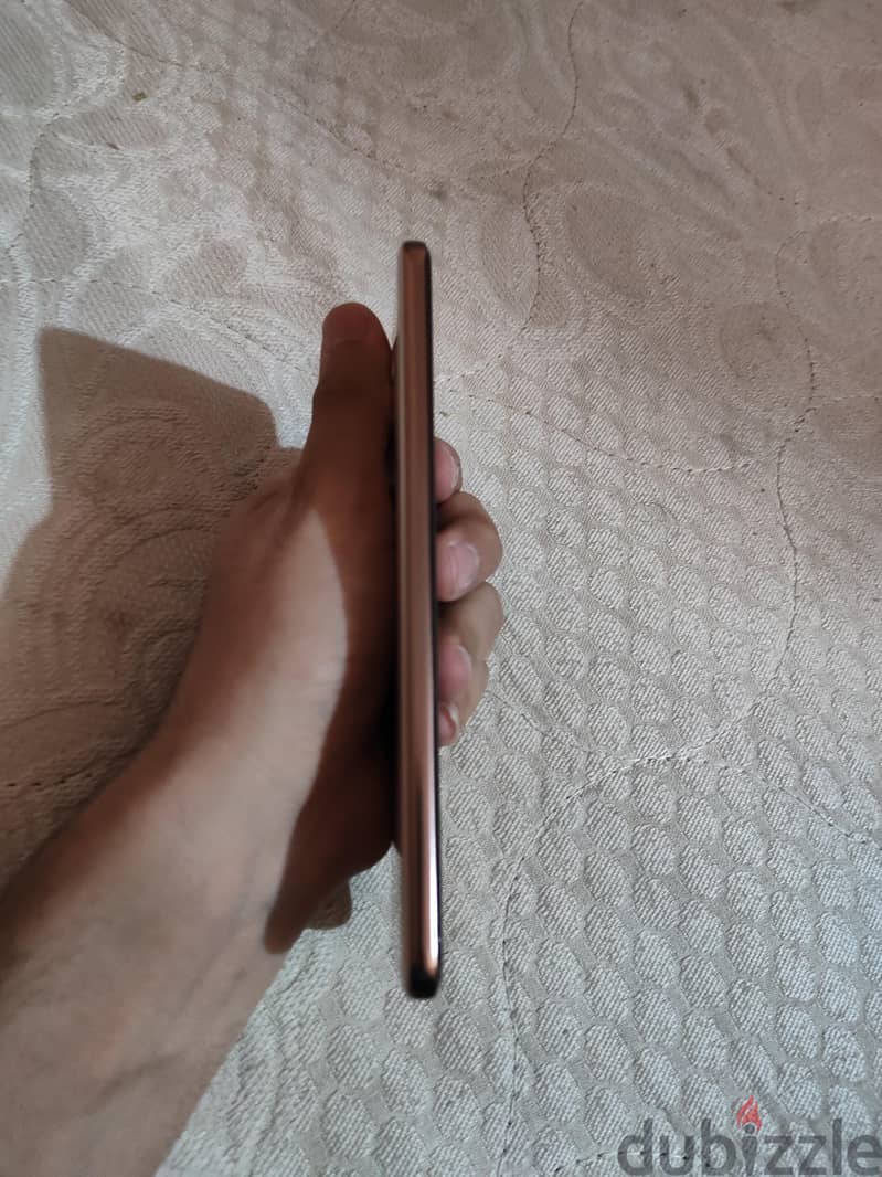 فيفو V60 3