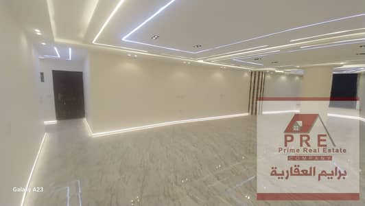 مقر ادارى ميامى بموقع مميز على البحر مباشر - 230م