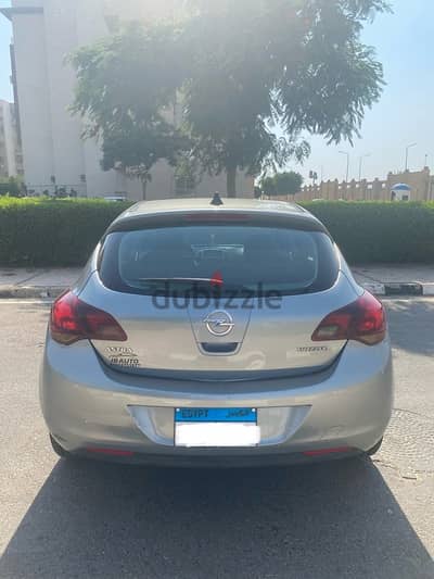 Opel Astra 2012 hatchback