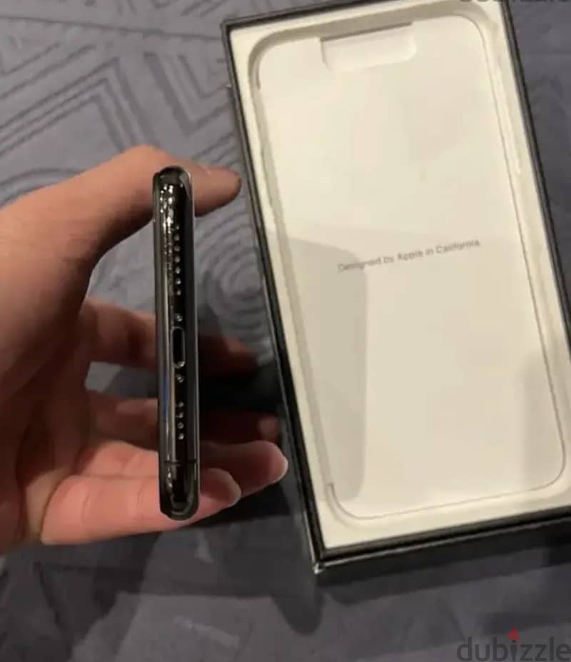 Apple - iPhone 11 Pro Max 2