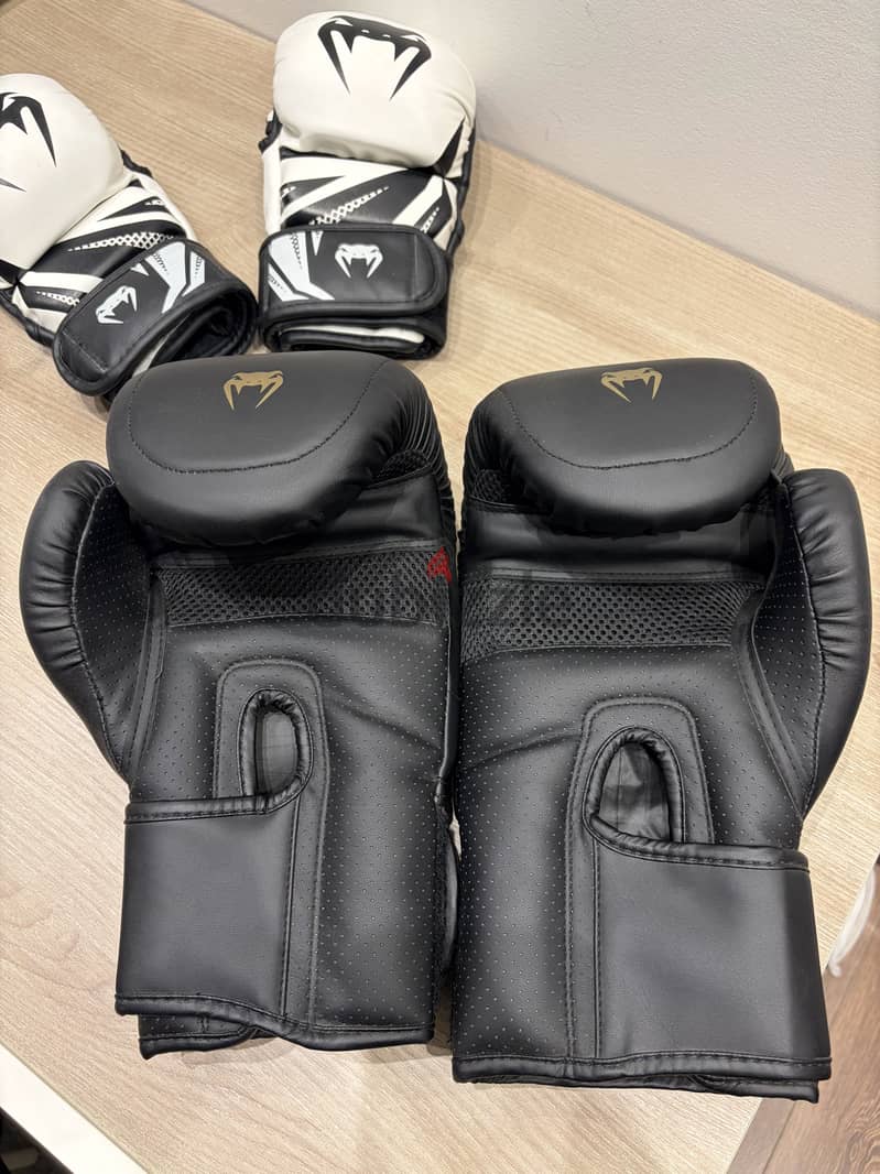 Venum Boxing Gloves 2
