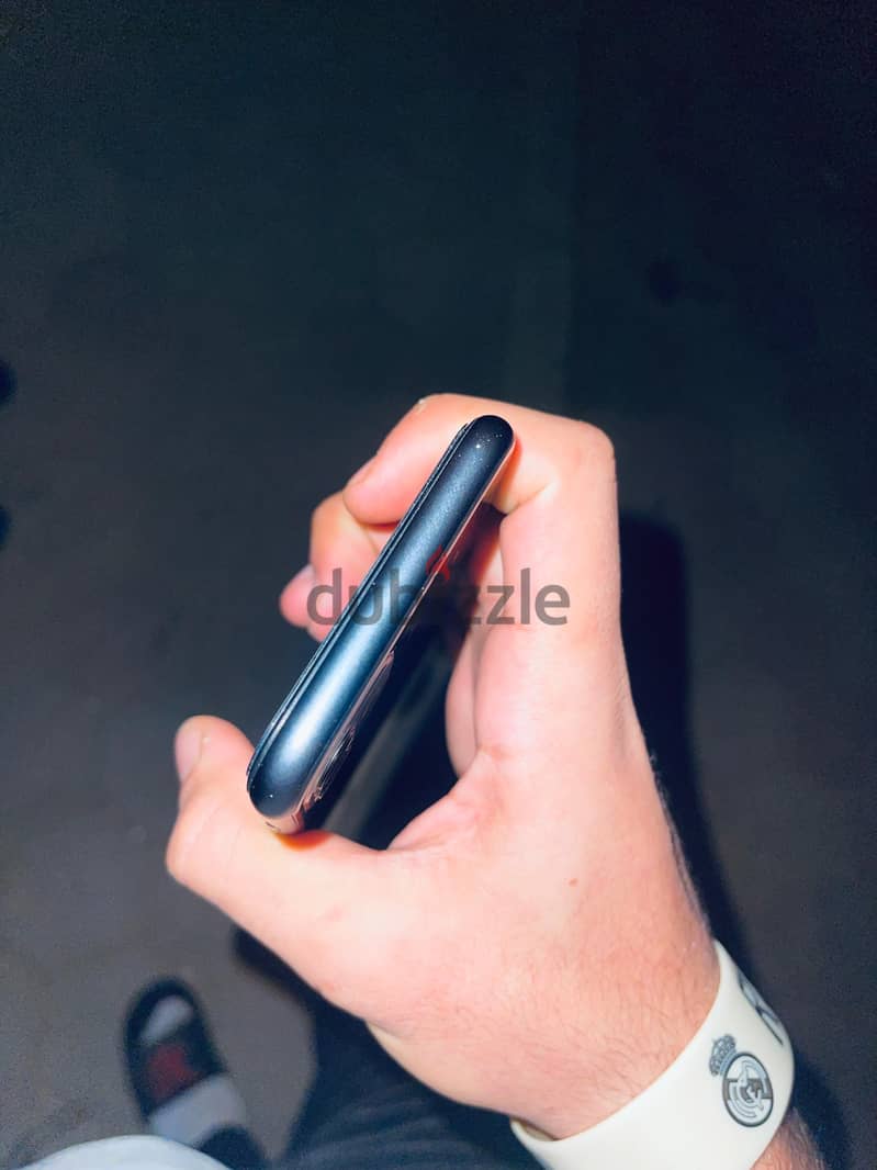 Apple - iPhone 11 6