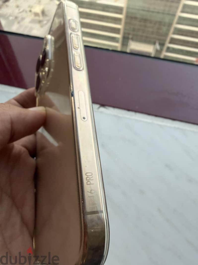 Apple - iPhone 16 Pro 8
