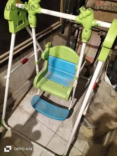 مرجيحة اطفال بحالة جيدة