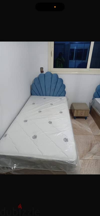 سريرين للبيع بحاله ممتازه