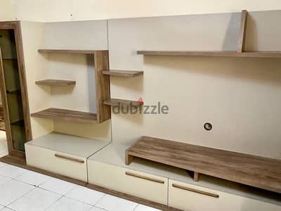 مكتبه + ركنه وارد قبانى بحاله ممتازه