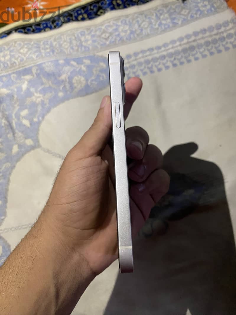 ايفون 13 2