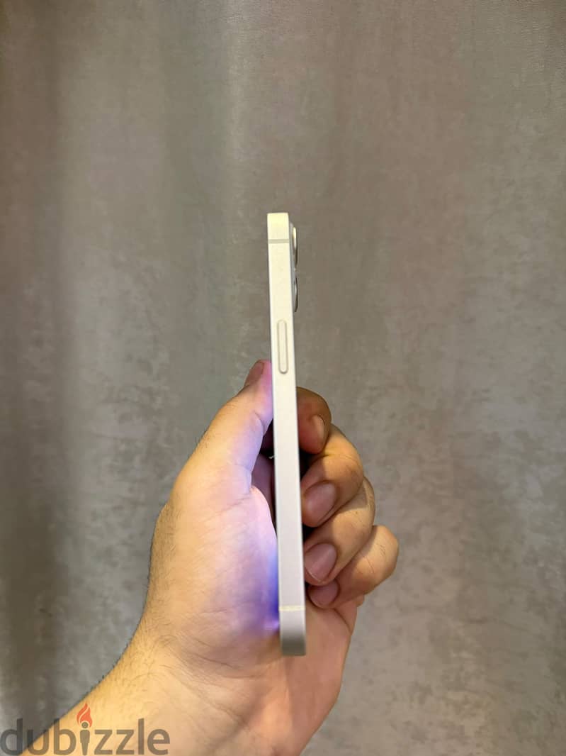 Apple - iPhone 13 8