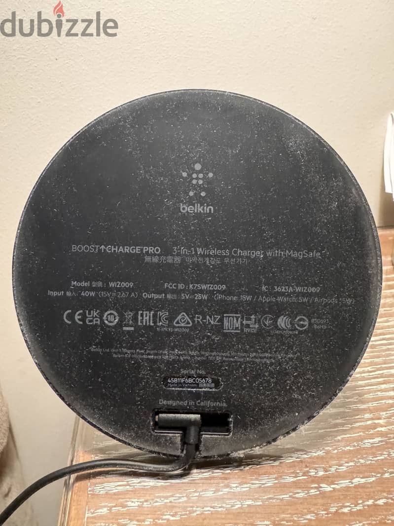 3 in 1 wireless charger 1