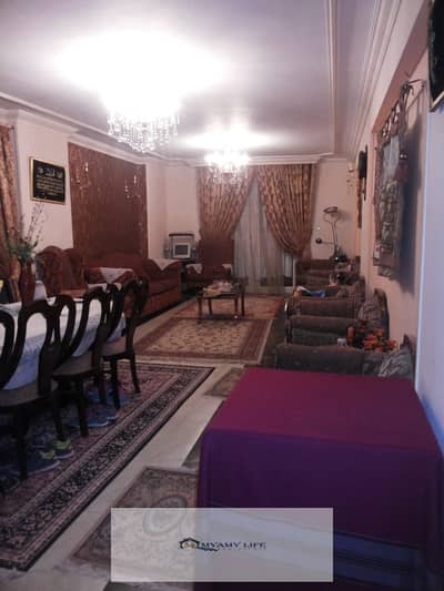 بجوار البوابه شقه واجهه تحميل قديم كامله العدادات بسعر لقطه للجادين بجوار البوابه شقه واجهه تحميل قديم كامله العدادات بسعر لقطه للجادين