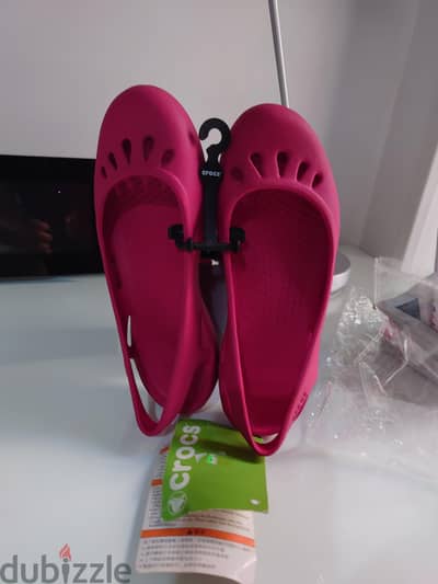 Crocs  ( genuine brand -new)
