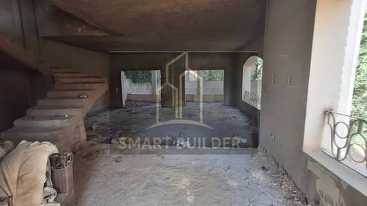 Twin House Villa for Sale in Golden Heights Compound 1, directly across from Gate 9, Al Rehab, First Assembly, Building Area 311 square meters, Land Area 333, Ground, First, and Roof, Half Finished