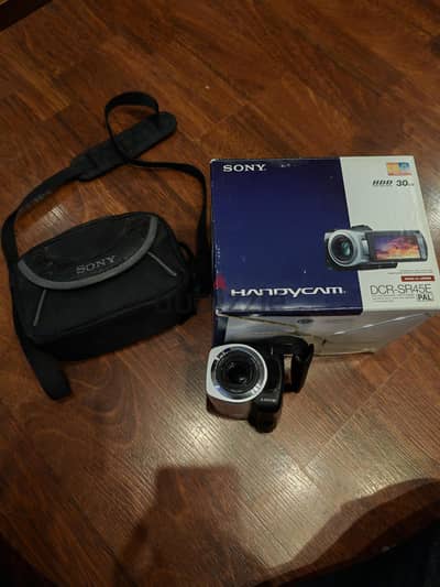 Sony Handycam DCR-SR45