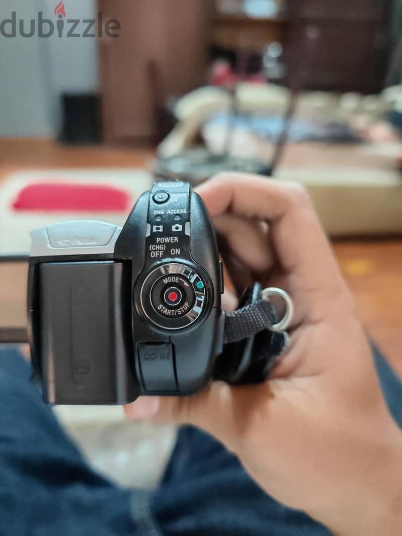Sony Handycam DCR-SR45 6