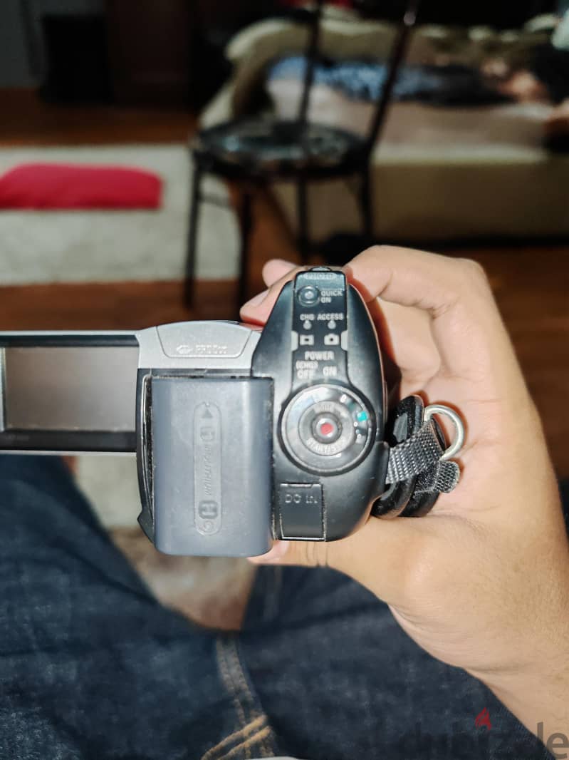Sony Handycam DCR-SR45 7