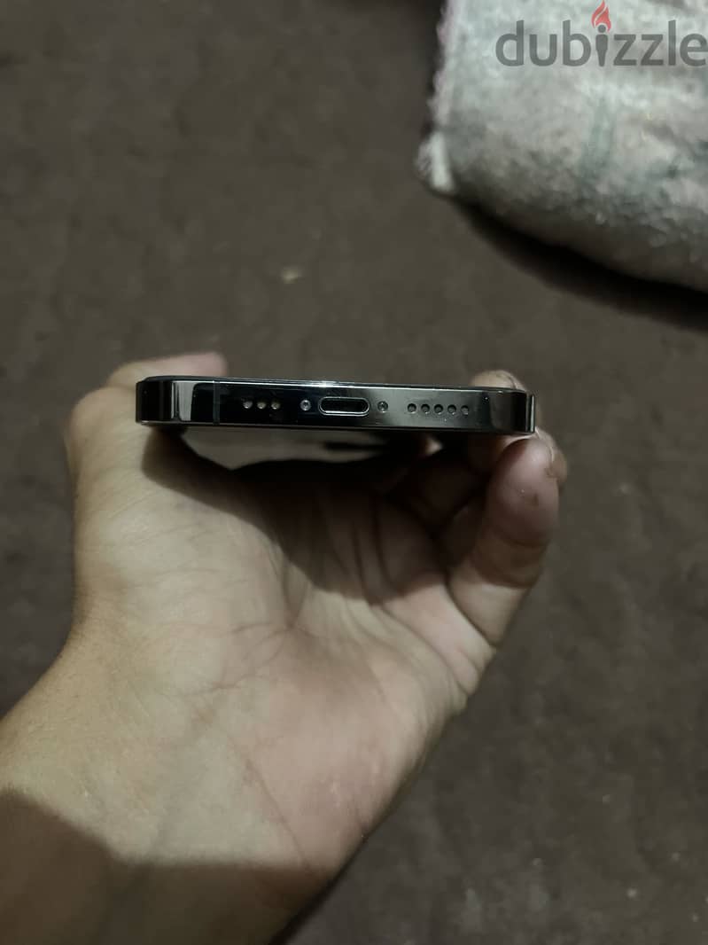 آبل - آيفون 12 برو 3