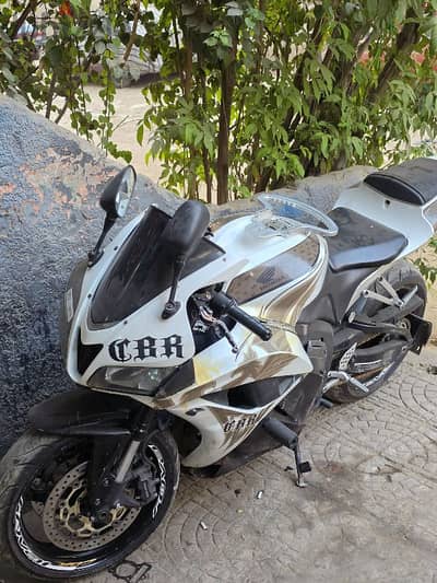 هوندا RR