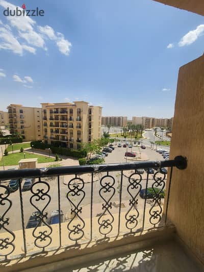 شقة للايجار بالرحاب بسعر لقطة بالمطبخ قريبة للسوق الشرقي