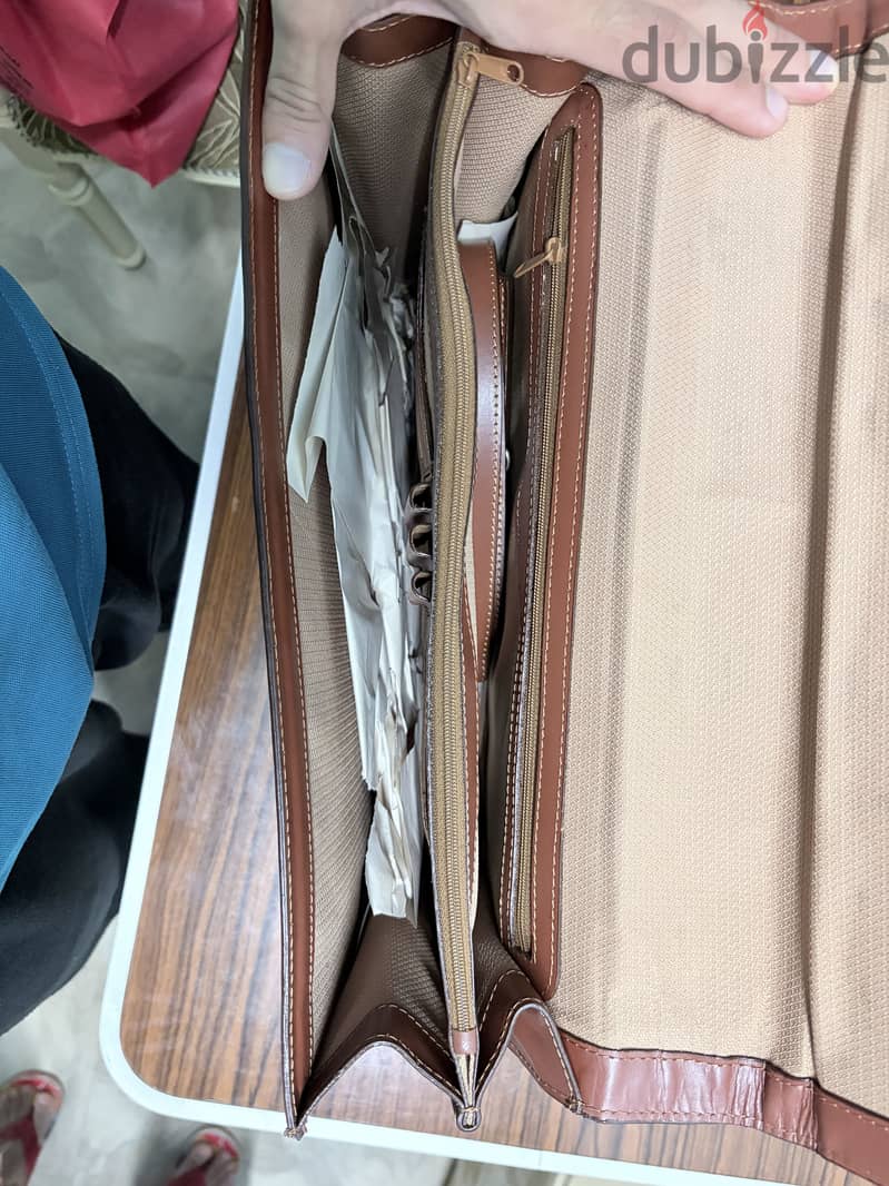 BRIEF CASE SEVEN K LAETHER 2