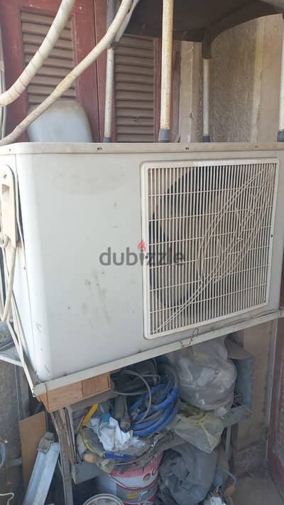 كارير ٤ حصان بحاله جيده