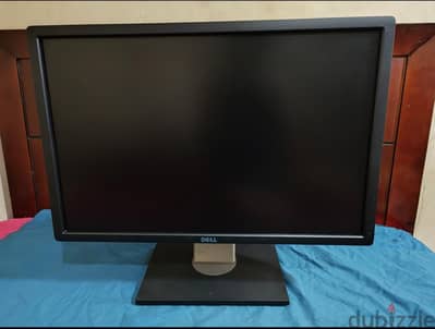 شاشة Dell UltraSharp 24 بوصة IPS احترافية (U2412M) بحالة ممتازه+ هدايا