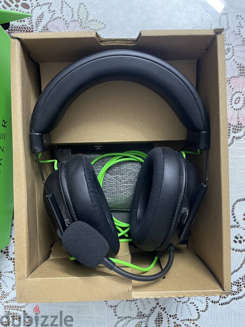 Razer Blackshark v2 x wired gaming headset 1