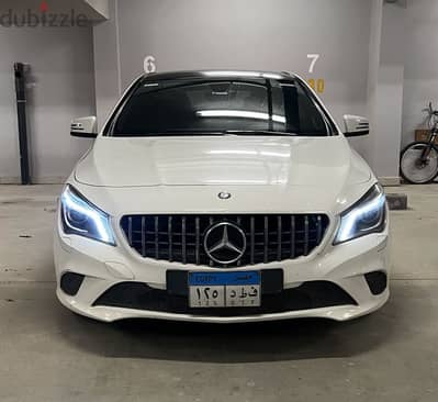 Mercedes-Benz CLA 180 2015 Panorama