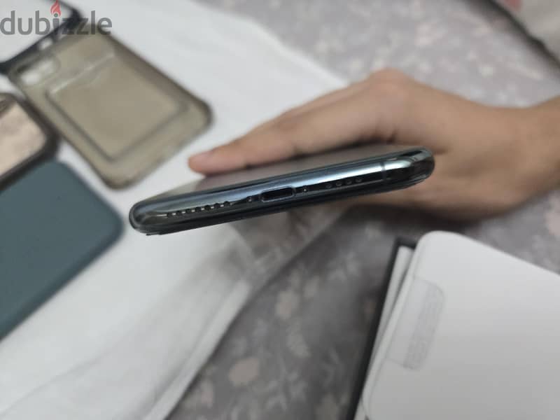 Apple - iPhone 11 Pro Max 7