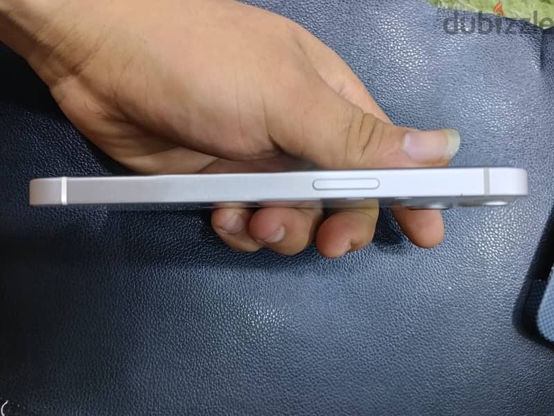 آبل - آيفون 13 5
