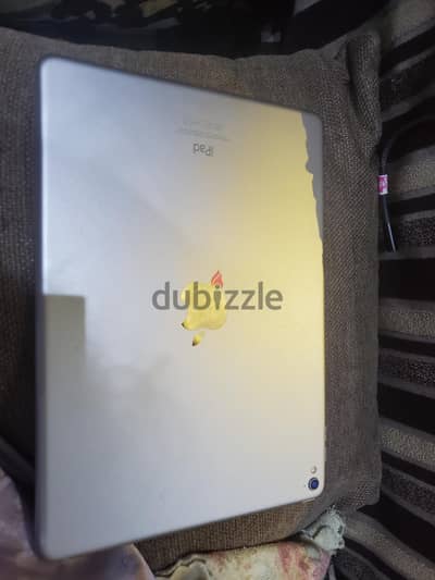 iPad pro 9.7(128GB)-شغال ممتاز )باغه خارجيه فقط