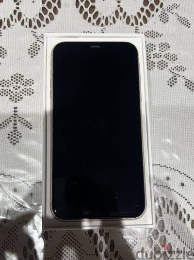 Apple - iPhone 11