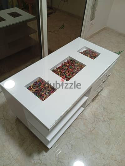 تربيزه مودرن ابيض من هومزمارت