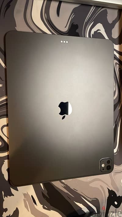 iPad Pro m5 13 + Logitech combo touch keyboard
