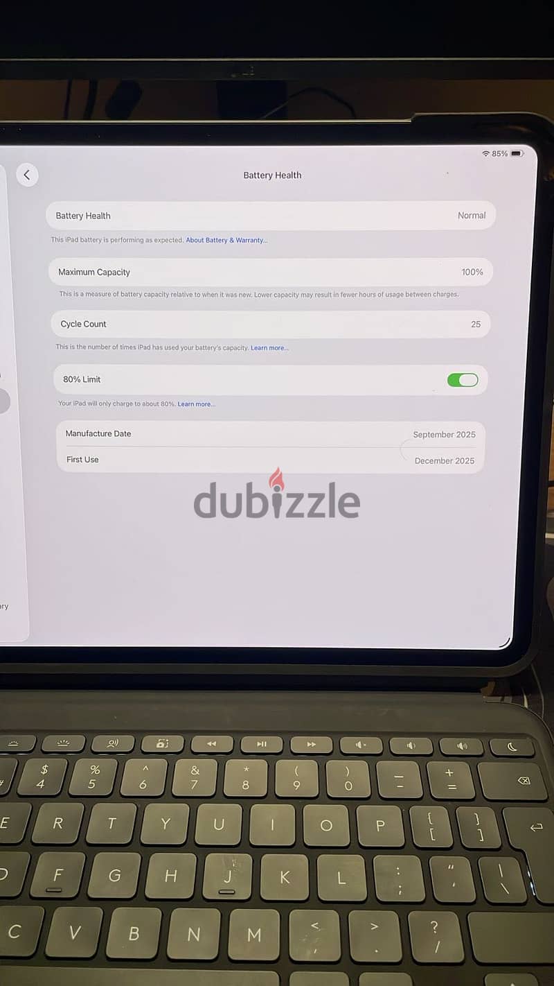 iPad Pro m5 13 + Logitech combo touch keyboard 3