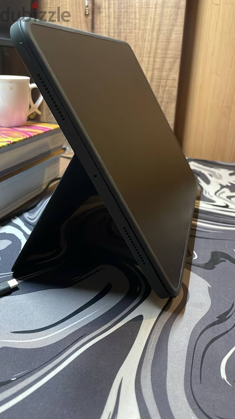 iPad Pro m5 13 + Logitech combo touch keyboard 4