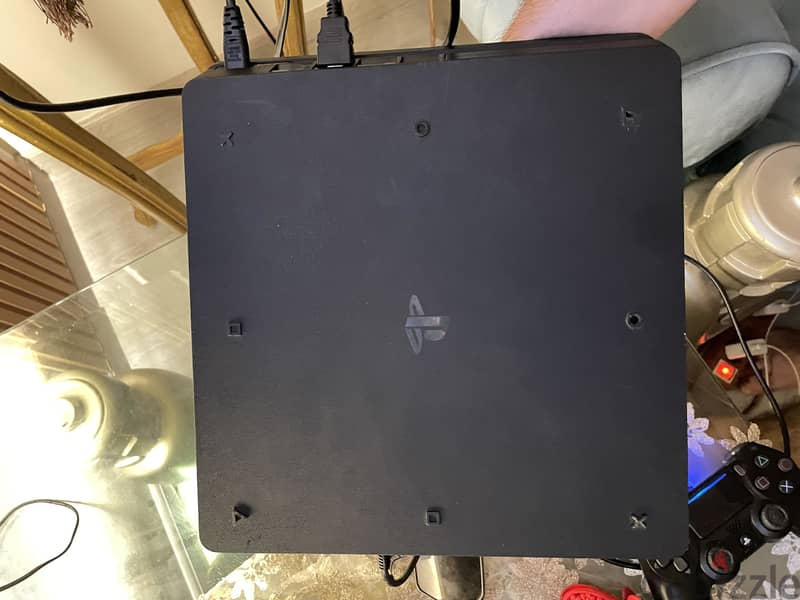 PS4 Slim 500GB 4