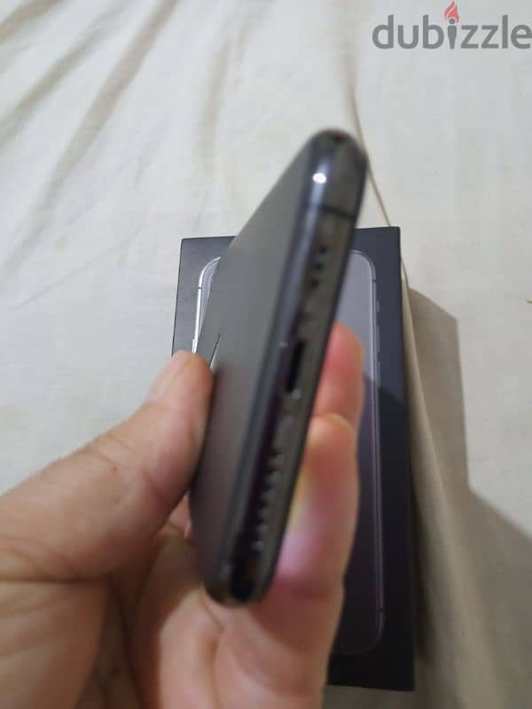iphone 11 pro 2