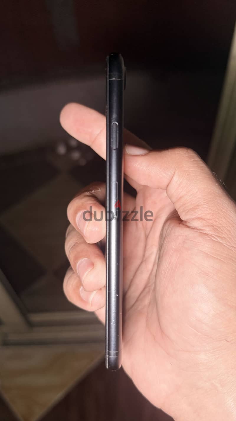 Apple - iPhone 7 1