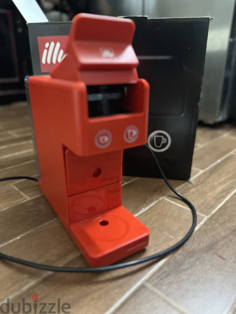 illy Y3 6