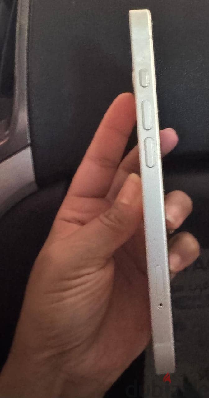 Apple - iPhone 16e 1
