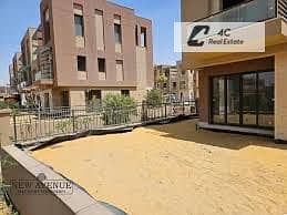 شقه بجنينه للبيع استلام فوري بلتقسيط - تقسيمه ممتازه- موقع مميز - فيو مفتوح FOR SALE IN DESTRICT 5