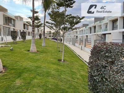 Penthouse for sale, fully finished, ready to move, resale below developer price with down payment and installments in Marasem Fifth Square, New Cairo