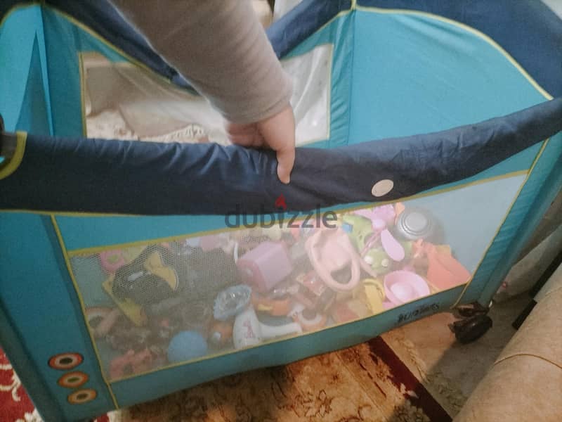سرير اطفال 1