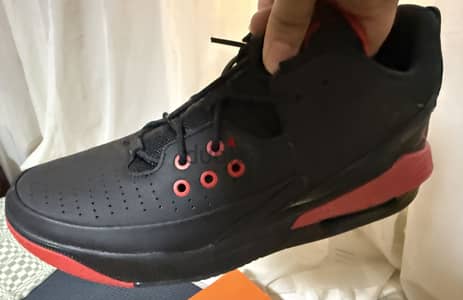 Nike original model Jordan max aura 5