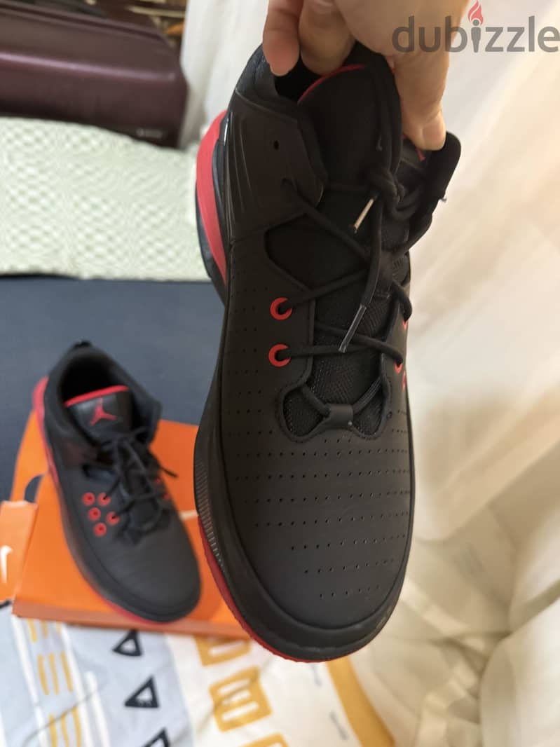Nike original model Jordan max aura 5 3