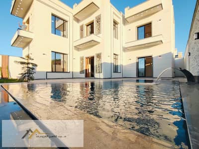 Good evening or good morning. Own your dream villa in Alexandria, King Mariout, on a plot of 400m, close to all international services. The office is King Mariout, after Lakhras Restaurant, right with Mr. Omar Sherif.